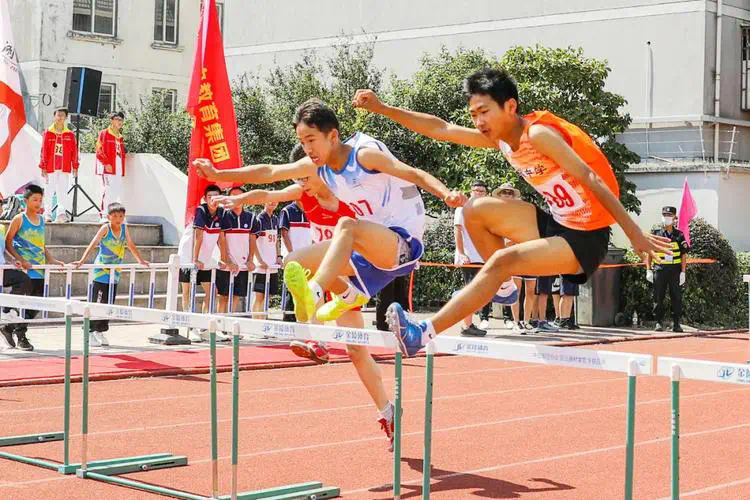 芭比网球拍项链怎么戴的